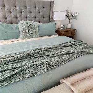 Casaluna Heavy weight linen king size quilt in sage.